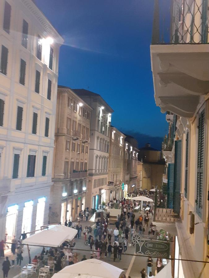 Willa Il Balcone Sul Corso Ankona Zewnętrze zdjęcie